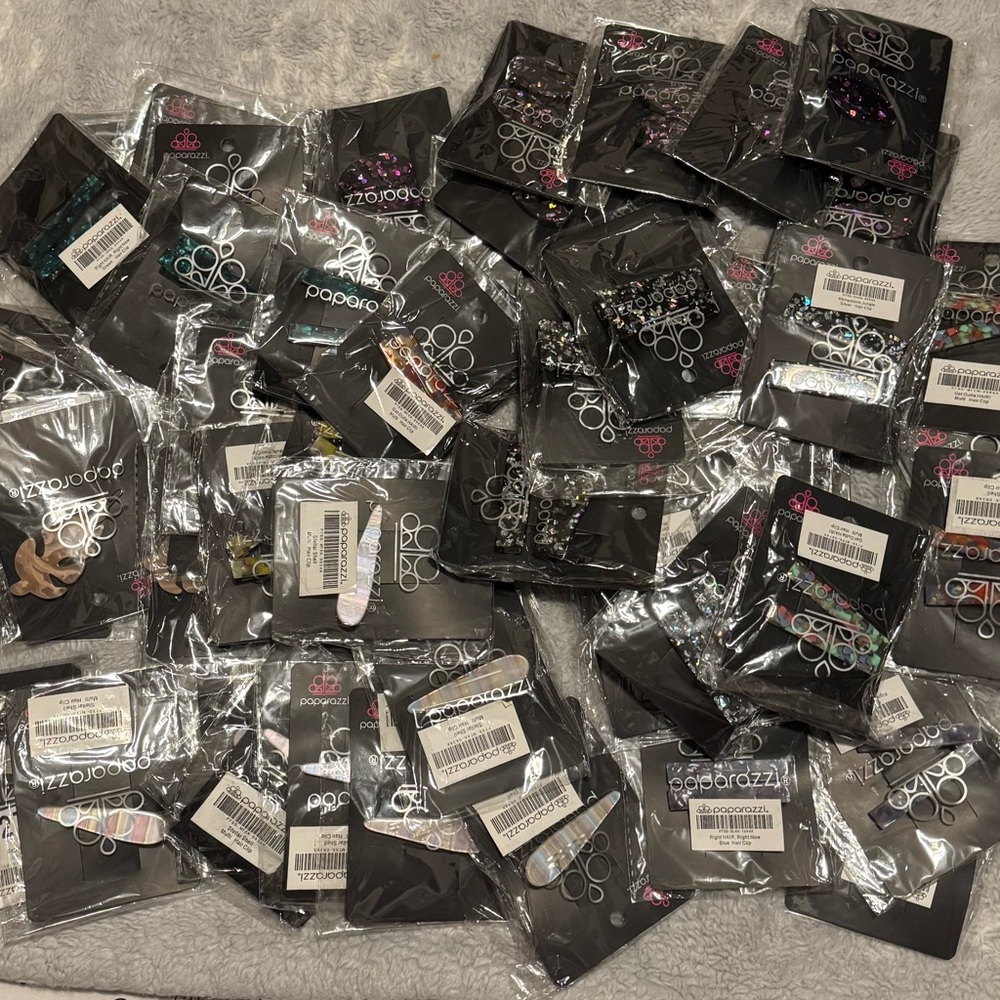 Paparazzi hair clips bundle - lots of- 58 pieces